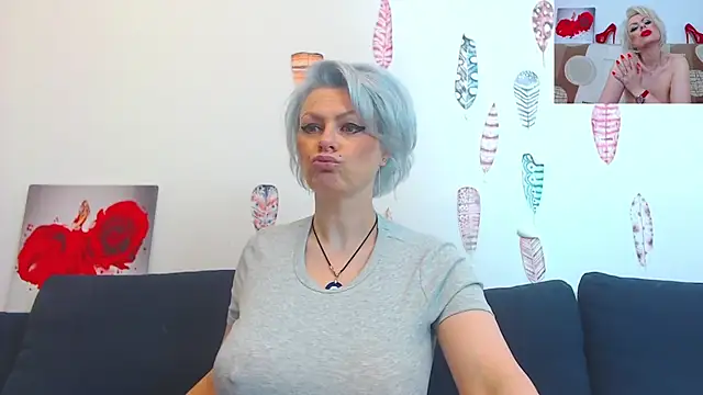 ForeverBarbie  online show from 04-16-26, 01:50