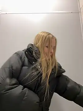 mur girl online show from 12-23-24, 01:03