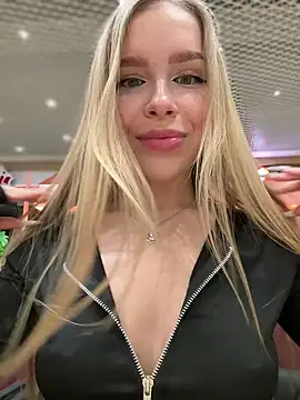 mur girl online show from 03-06-25, 07:57