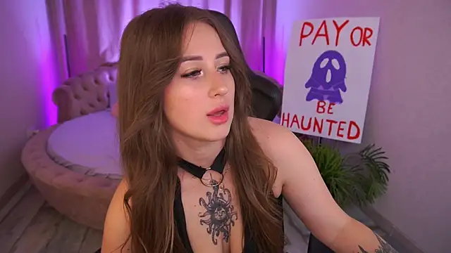 GentleAdellee online show from 10-30-25, 01:56