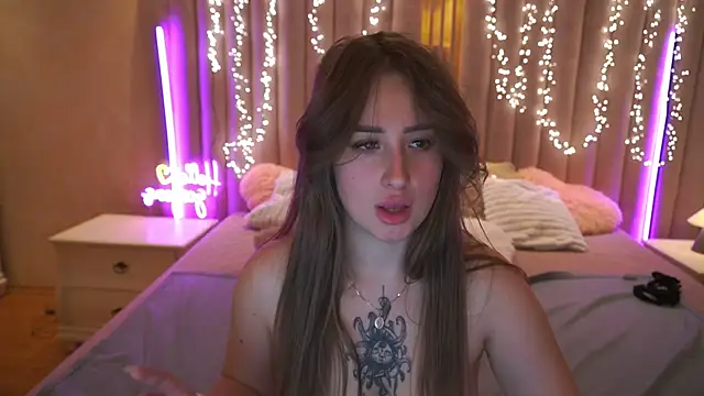 GentleAdellee online show from 12-13-25, 07:53