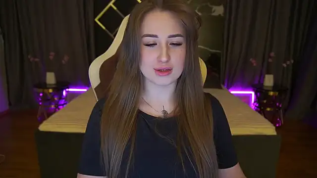 GentleAdellee online show from 04-15-26, 05:47