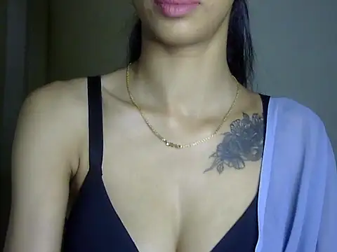MAAYRA 09 online show from 05-05-26, 10:29