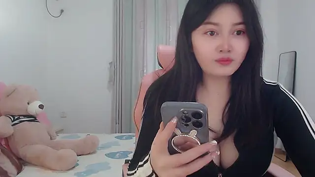 Snapshot of Little-sweet chatting on 03-13-25, 03:00 Little-sweet online show from 03-13-25, 03:00