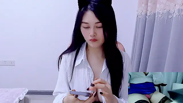 Snapshot of Little-sweet chatting on 11-29-25, 12:41 Little-sweet online show from 11-29-25, 12:41