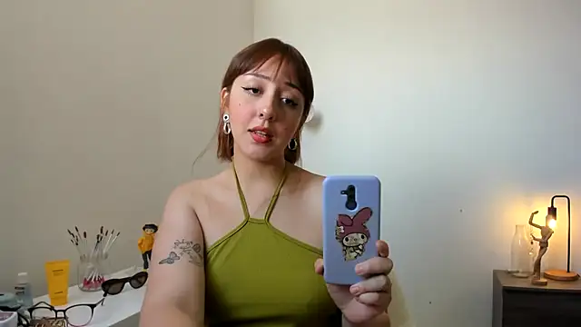 Snapshot of HeyTati chatting on 12-27-24, 06:53 HeyTati online show from 12-27-24, 06:53