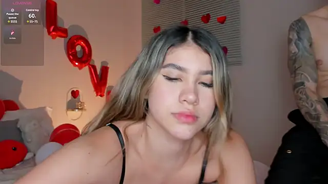 Snapshot of beguile_lovers chatting on 02-15-25, 05:41 beguile lovers online show from 02-15-25, 05:41