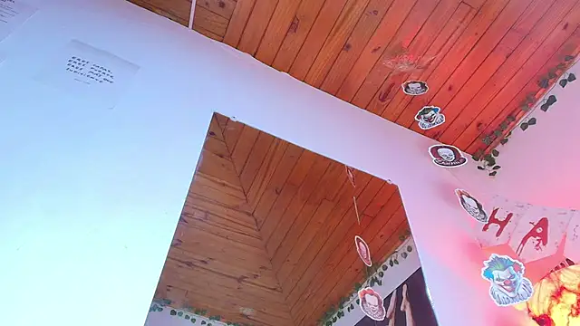 Naia x online show from 10-29-25, 07:37