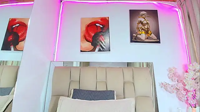 Naia x online show from 04-17-26, 06:55