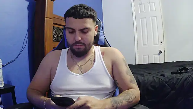 Snapshot of MasterKvn chatting on 02-04-25, 08:02 MasterKvn online show from 02-04-25, 08:02