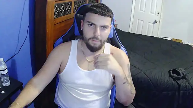 Snapshot of MasterKvn chatting on 02-09-25, 09:05 MasterKvn online show from 02-09-25, 09:05