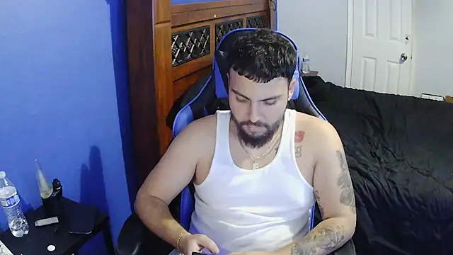 Snapshot of MasterKvn chatting on 02-22-25, 08:40 MasterKvn online show from 02-22-25, 08:40