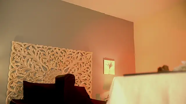 Snapshot of lupeebony chatting on 10-11-25, 07:23 lupeebony online show from 10-11-25, 07:23