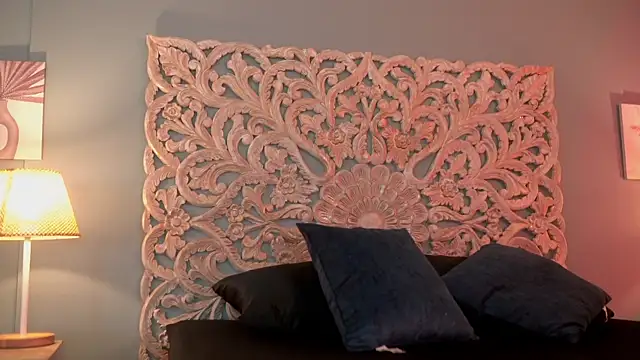 Snapshot of lupeebony chatting on 10-31-25, 07:48 lupeebony online show from 10-31-25, 07:48