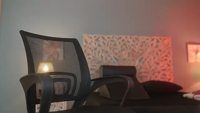 Snapshot of lupeebony chatting on 11-28-25, 08:00 lupeebony online show from 11-28-25, 08:00