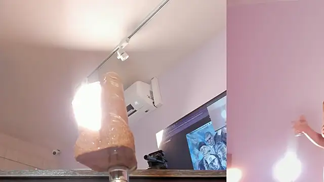 lupeebony online show from 05-27-26, 01:57