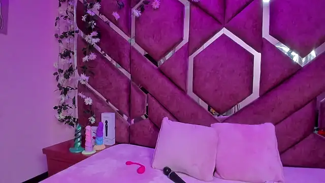 Victoria Rossy online show from 02-25-26, 08:29