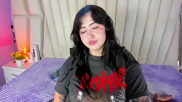 Snapshot of Victoria_Rossy chatting on 06-14-26, 10:56 Victoria Rossy online show from 06-14-26, 10:56
