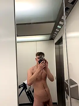 Snapshot of romanhrdcore chatting on 09-11-25, 01:28 romanhrdcore online show from 09-11-25, 01:28