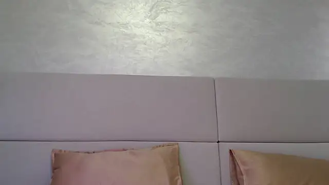 MiaRie online show from 09-28-25, 04:29