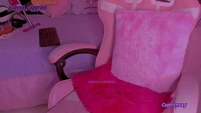 gabyye capprins online show from 12-19-25, 12:06