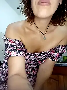 Snapshot of Mardul-ce chatting on 02-11-25, 01:20 Mardul-ce online show from 02-11-25, 01:20