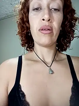 Snapshot of Mardul-ce chatting on 03-12-25, 12:04 Mardul-ce online show from 03-12-25, 12:04