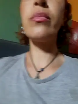 Snapshot of Mardul-ce chatting on 11-30-25, 10:58 Mardul-ce online show from 11-30-25, 10:58