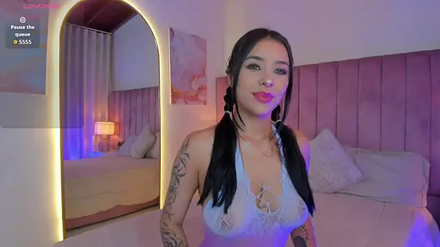Snapshot of SweetGirl______ chatting on 10-11-25, 10:58 SweetGirl online show from 10-11-25, 10:58