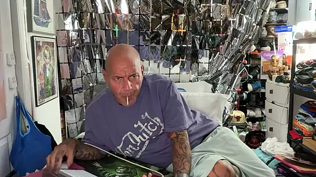 joeytatts66 online show from 05-03-26, 01:44
