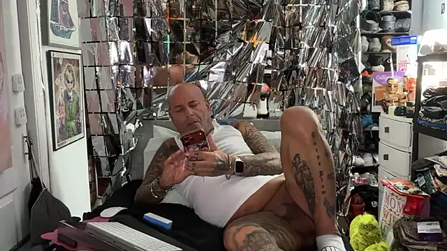 joeytatts66 online show from 05-08-26, 01:11