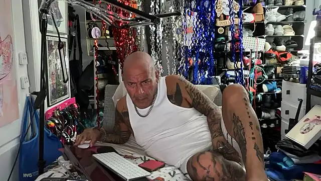 joeytatts66 online show from 05-31-26, 01:58