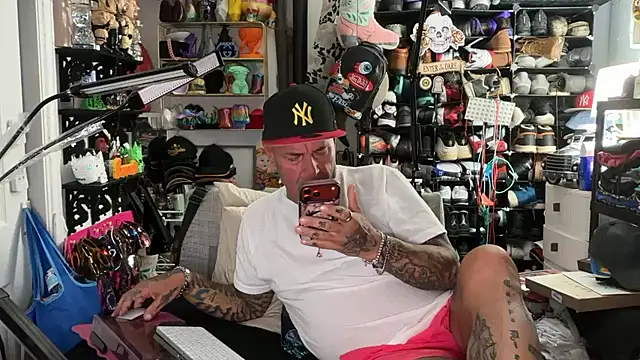 joeytatts66 online show from 07-10-26, 12:48