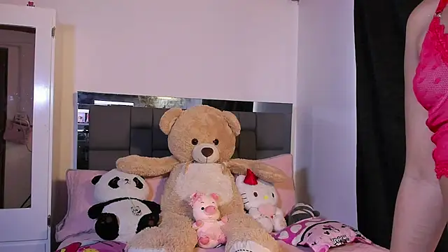 Snapshot of natali_henao chatting on 05-06-26, 06:35 natali henao online show from 05-06-26, 06:35