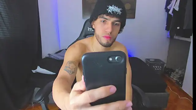 daddy jhons online show from 11-22-25, 05:12