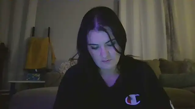 Snapshot of _CumSeeV_ chatting on 12-17-24, 06:56  CumSeeV  online show from 12-17-24, 06:56