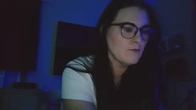 Snapshot of _CumSeeV_ chatting on 10-29-25, 03:42  CumSeeV  online show from 10-29-25, 03:42