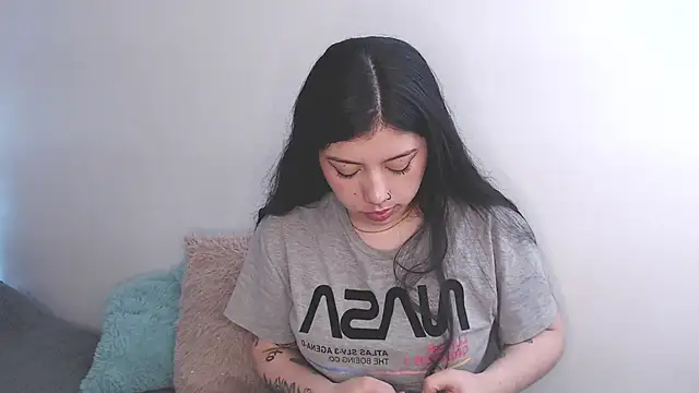 iam emy online show from 10-26-25, 03:01