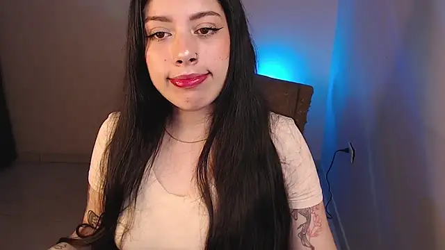 Snapshot of iam_emy chatting on 05-11-26, 04:04 iam emy online show from 05-11-26, 04:04