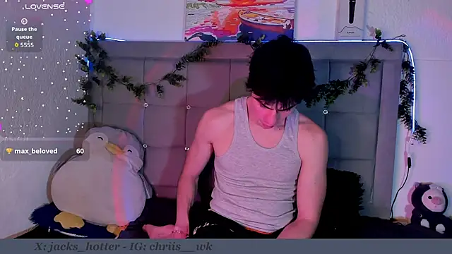 Snapshot of jacks_hotter chatting on 06-20-26, 04:26 jacks hotter online show from 06-20-26, 04:26