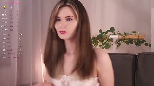 LoraDevon online show from 09-25-25, 04:32