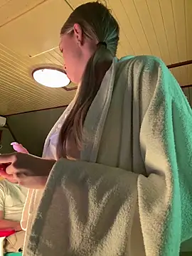 Snapshot of Alice1_secret chatting on 11-08-25, 03:45 Alice1 secret online show from 11-08-25, 03:45