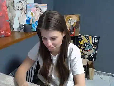 Snapshot of felicity_gold chatting on 05-18-26, 06:41 felicity gold online show from 05-18-26, 06:41