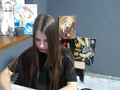 Snapshot of felicity_gold chatting on 05-20-26, 06:19 felicity gold online show from 05-20-26, 06:19