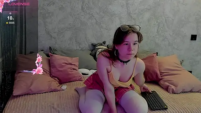 Hibisceae online show from 11-28-25, 06:32