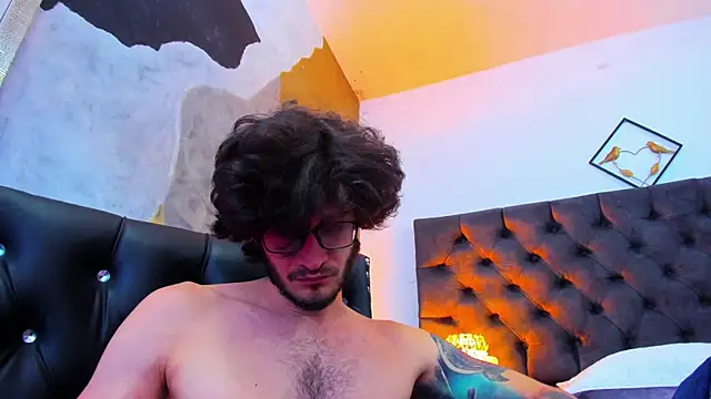 Loggan donnelly online show from 12-23-24, 02:45