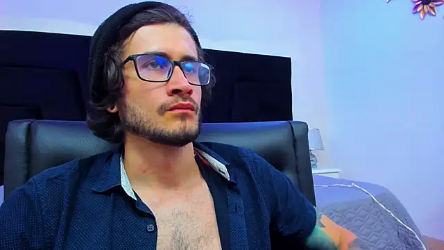 Loggan donnelly online show from 01-12-25, 11:15