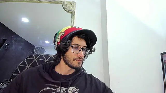 Loggan donnelly online show from 03-21-25, 08:08