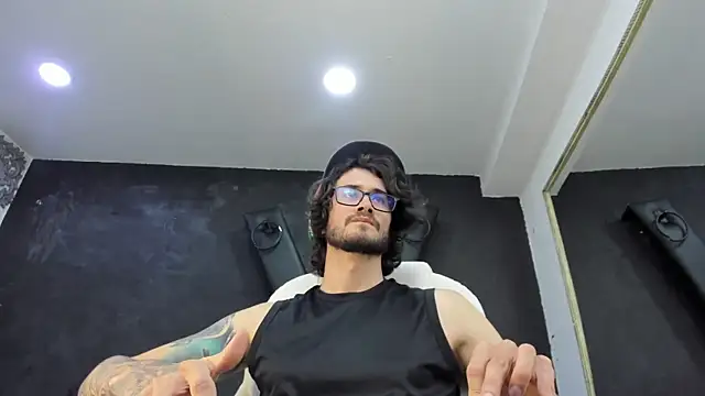 Loggan donnelly online show from 03-22-25, 02:16