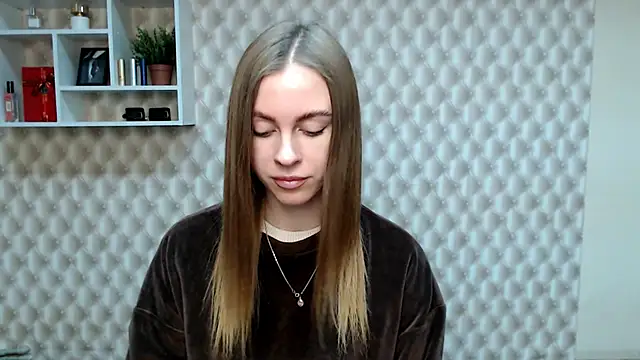 AlisaCatty  online show from 12-05-24, 08:22